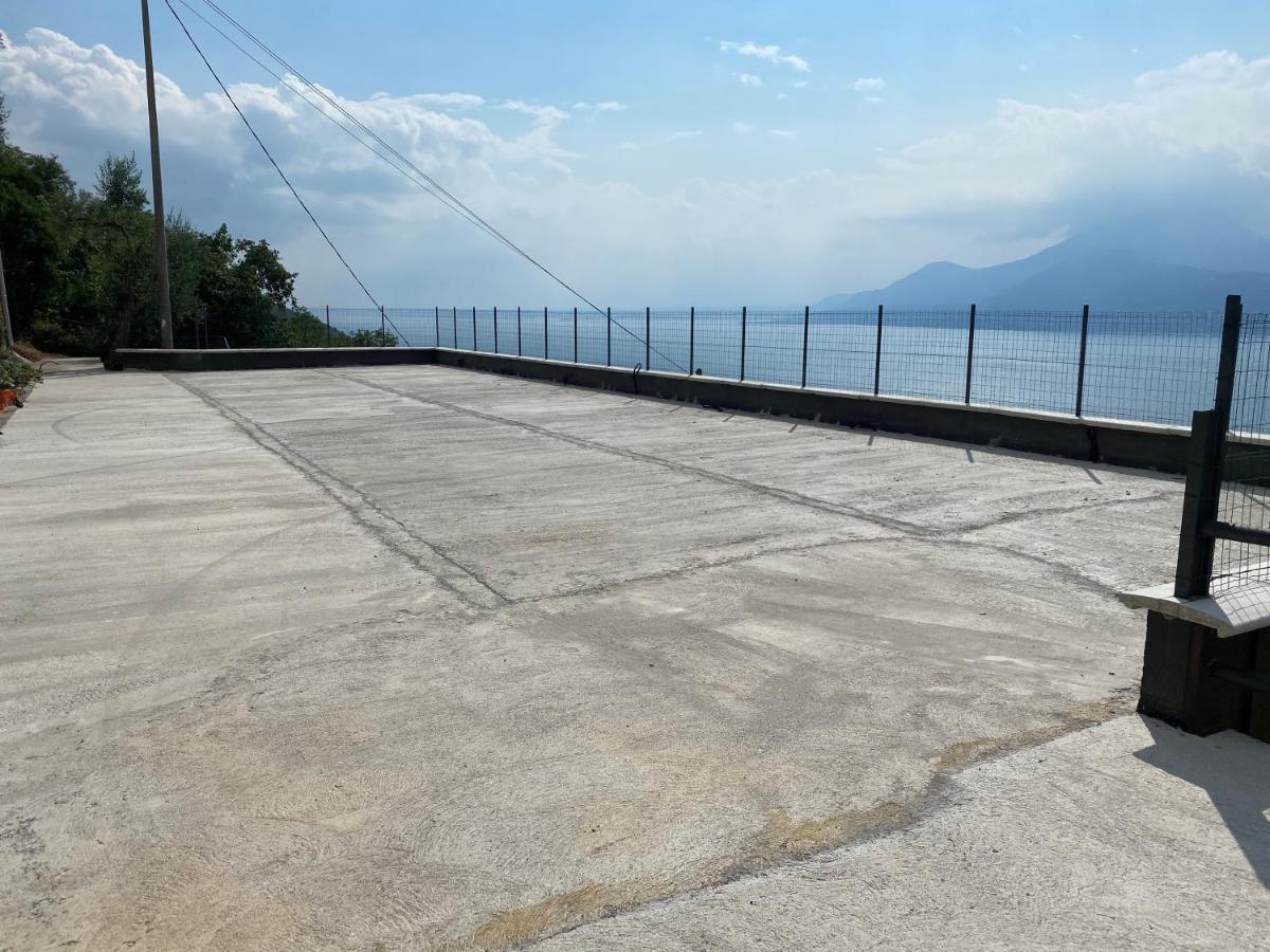 Appartamento Cadelagnel Castelletto Di Brenzone Exterior photo