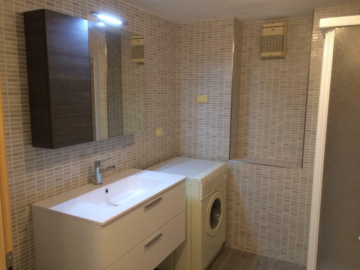Appartamento Cadelagnel Castelletto Di Brenzone Exterior photo