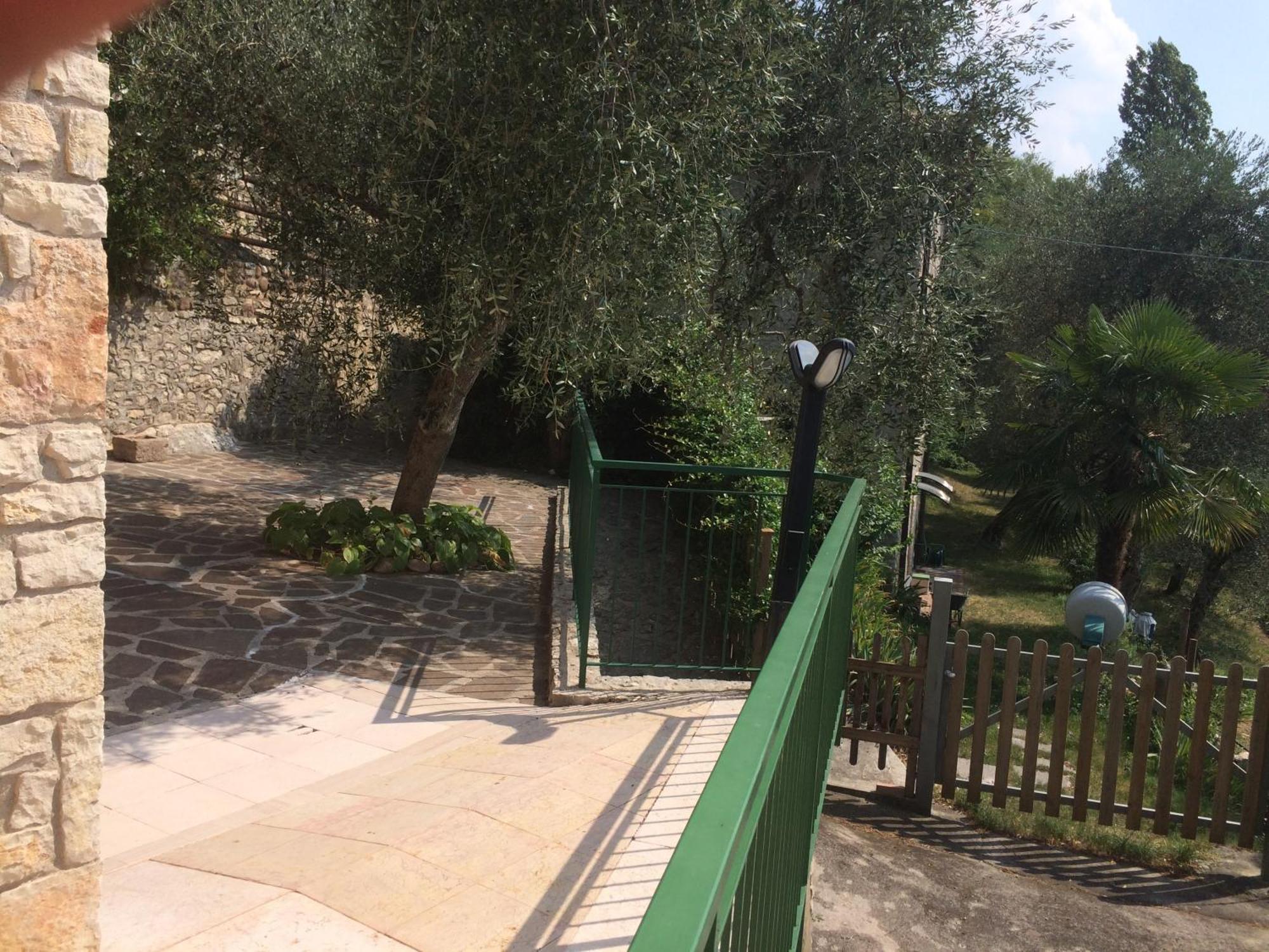 Appartamento Cadelagnel Castelletto Di Brenzone Exterior photo