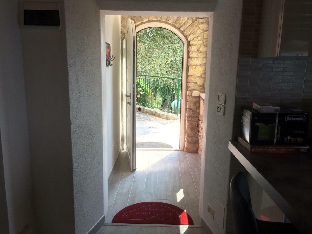Appartamento Cadelagnel Castelletto Di Brenzone Exterior photo