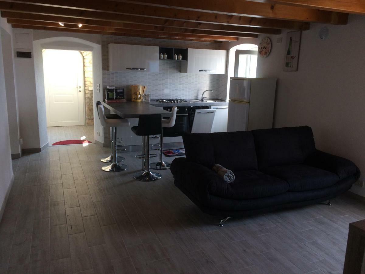 Appartamento Cadelagnel Castelletto Di Brenzone Exterior photo