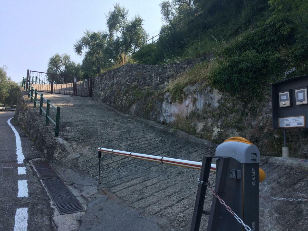 Appartamento Cadelagnel Castelletto Di Brenzone Exterior photo