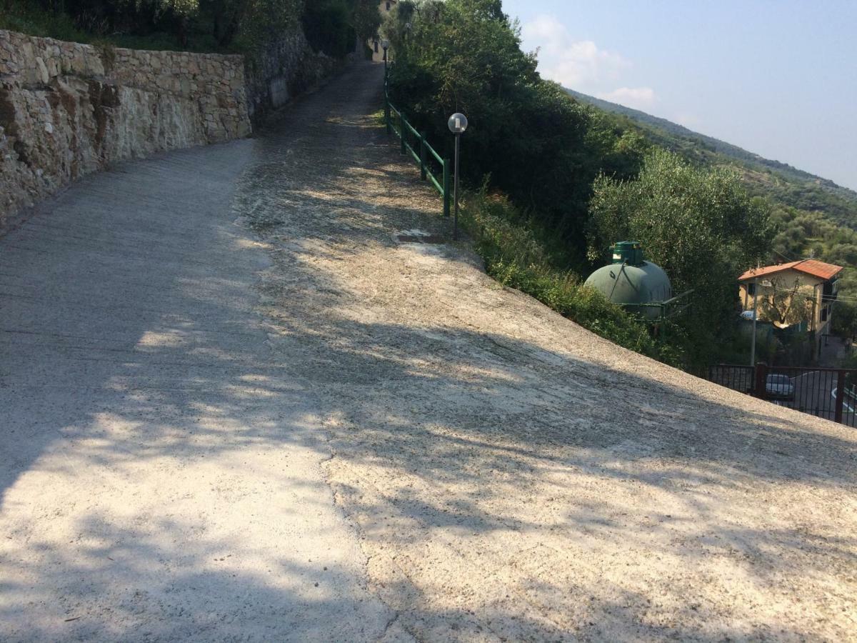Appartamento Cadelagnel Castelletto Di Brenzone Exterior photo